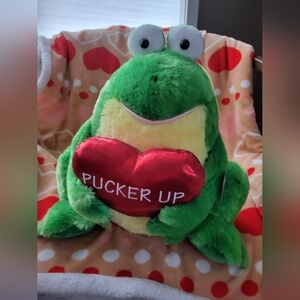 NWT Hallmark Frog Prince For Any Special Occasion. Pucker Up For A Kiss